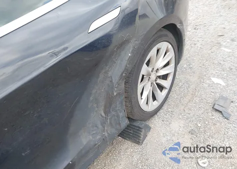 2013 Tesla Model S из США, поврежденный, VIN 5YJSA1AC5DFP11172